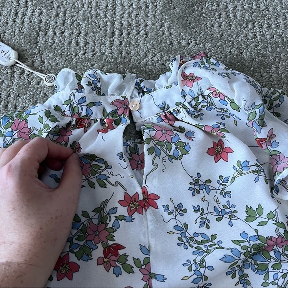 NWT Women's Max Studio Cold Shoulder Floral Top size Small in Ivory - Picture 9 of 10